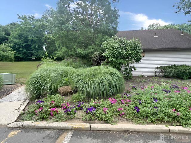 316 Meadow Woods Lane, Lawrence, NJ 08648