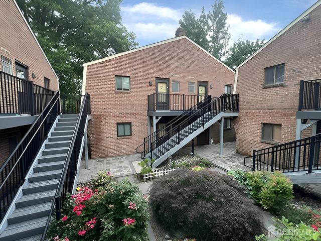 316 Meadow Woods Lane, Lawrence, NJ 08648