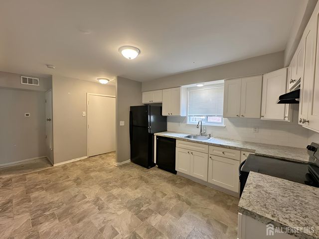 316 Meadow Woods Lane, Lawrence, NJ 08648