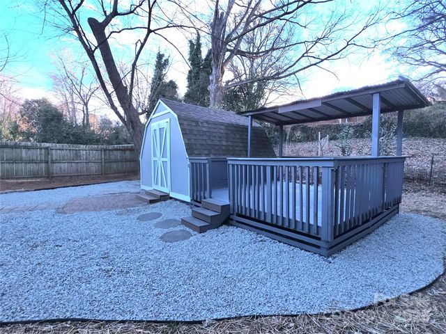 2122 Kilborne Drive, Charlotte, NC 28205