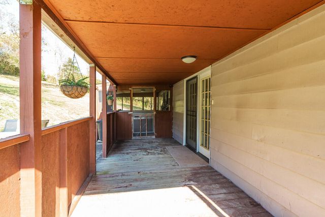 1923 Poplar Ridge Road, Melbourne, KY 41059