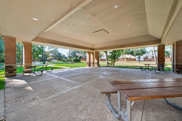 3002 Rusty Bridge Court, Spring, TX 77386