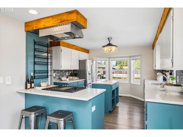 7345 B St, Springfield, OR 97478