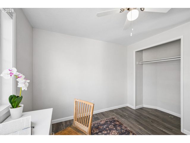 7345 B St, Springfield, OR 97478