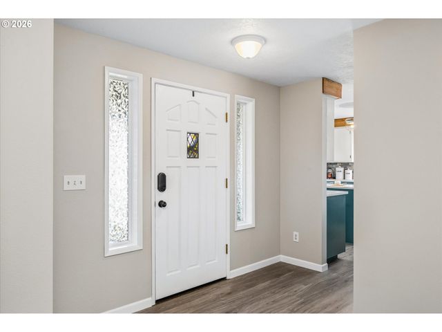 7345 B St, Springfield, OR 97478