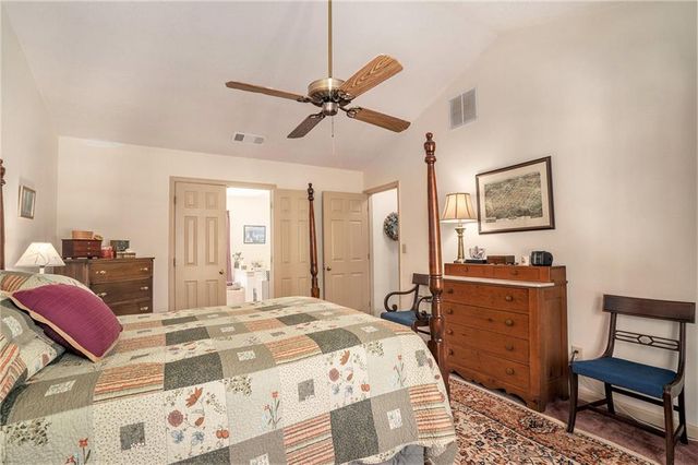 2260 Deer Oaks Trail, Lawrenceville, GA 30044