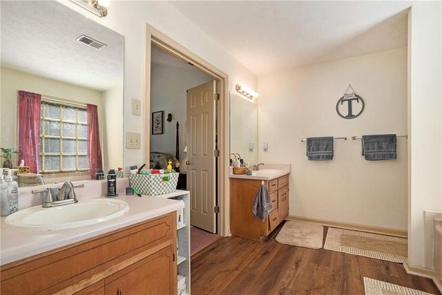 2260 Deer Oaks Trail, Lawrenceville, GA 30044