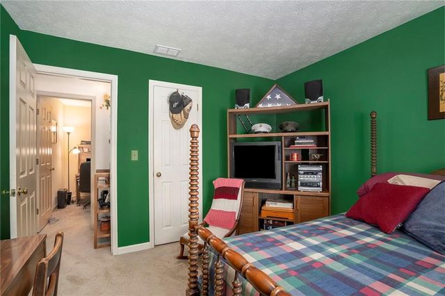 2260 Deer Oaks Trail, Lawrenceville, GA 30044