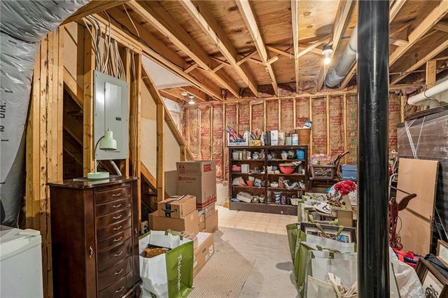 2260 Deer Oaks Trail, Lawrenceville, GA 30044