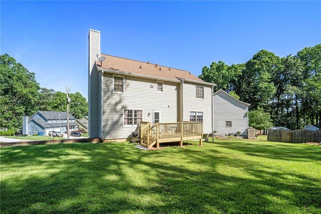 2260 Deer Oaks Trail, Lawrenceville, GA 30044
