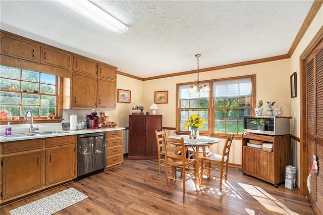 2260 Deer Oaks Trail, Lawrenceville, GA 30044