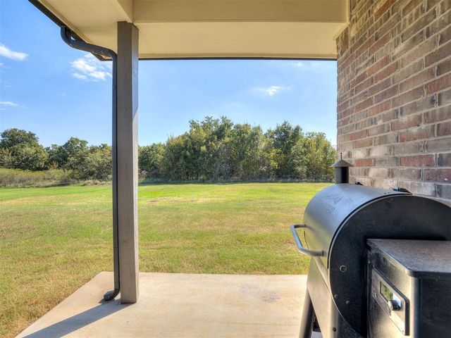29261 Spur Circle, Mcloud, OK 74851