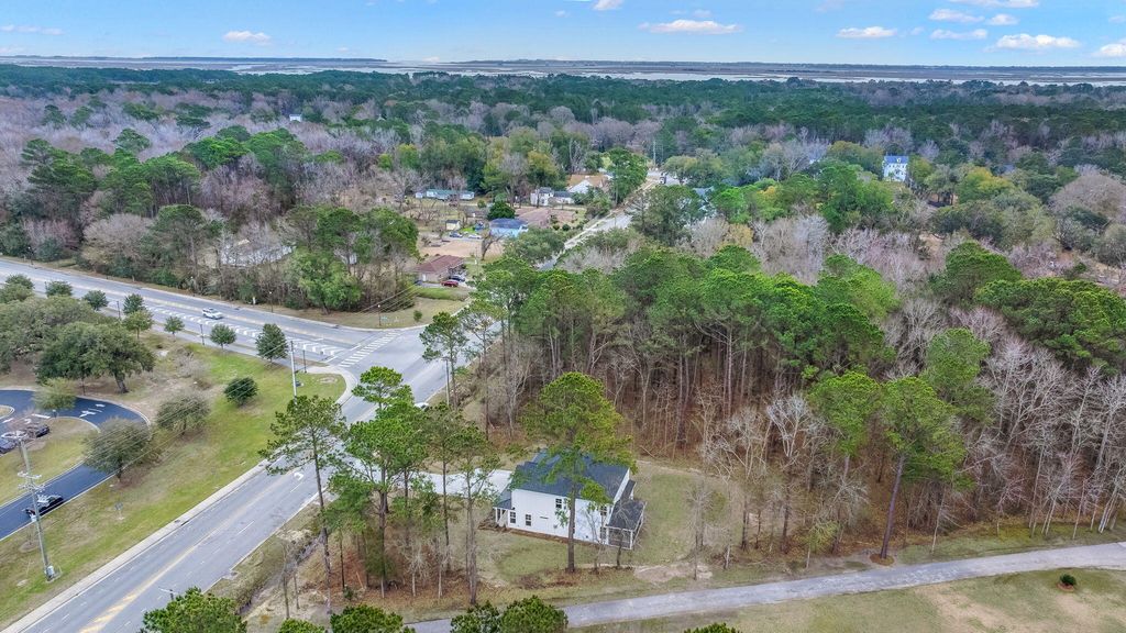 Image 54 of property listing at 1289 Hamlin Road, Mount Pleasant, SC 29466