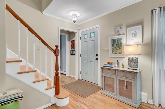 16 Maplewood Drive, Northport, NY 11768
