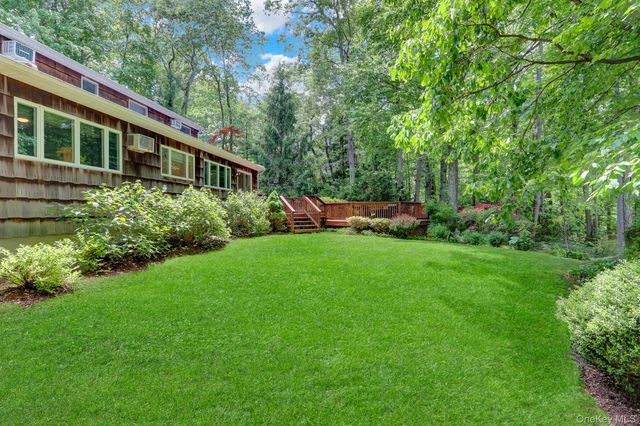 16 Maplewood Drive, Northport, NY 11768