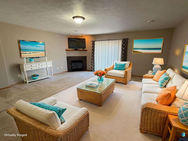 3509 W Hughes Pl Place, Sioux Falls, SD 57108