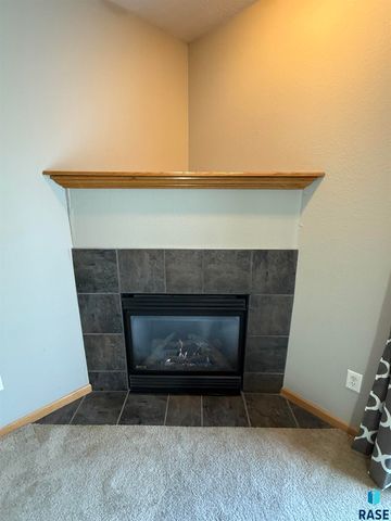 3509 W Hughes Pl Place, Sioux Falls, SD 57108