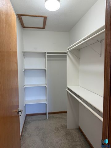 3509 W Hughes Pl Place, Sioux Falls, SD 57108