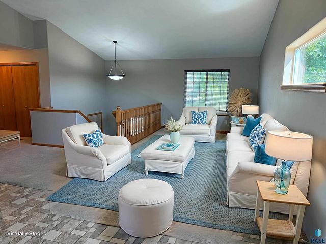 3509 W Hughes Pl Place, Sioux Falls, SD 57108