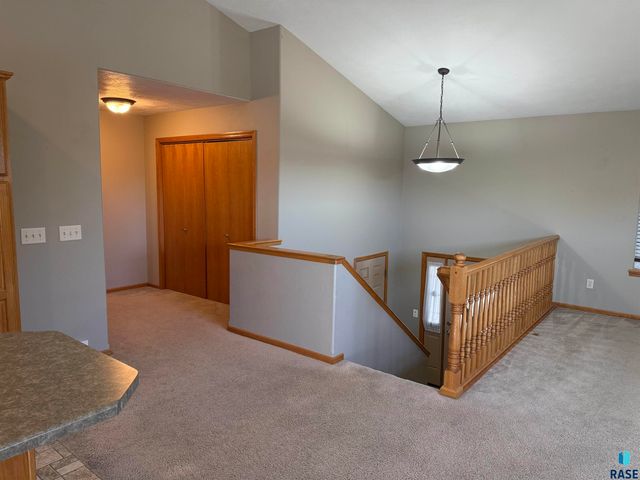 3509 W Hughes Pl Place, Sioux Falls, SD 57108