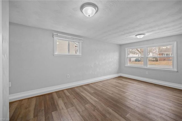 101 Yorkshire TER, Hampton, VA 23666