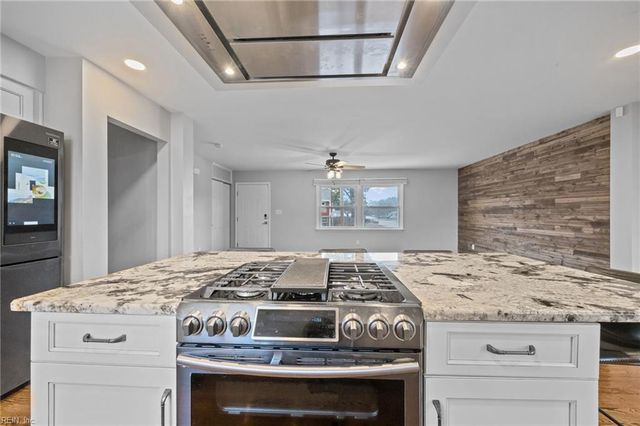 101 Yorkshire TER, Hampton, VA 23666