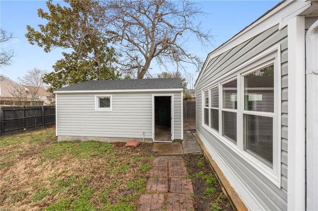 101 Yorkshire TER, Hampton, VA 23666