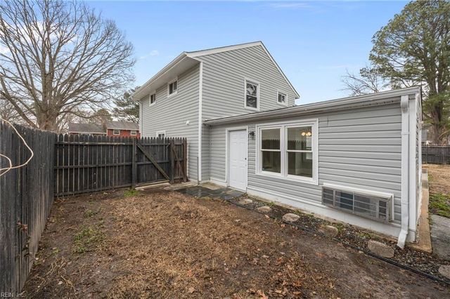 101 Yorkshire TER, Hampton, VA 23666