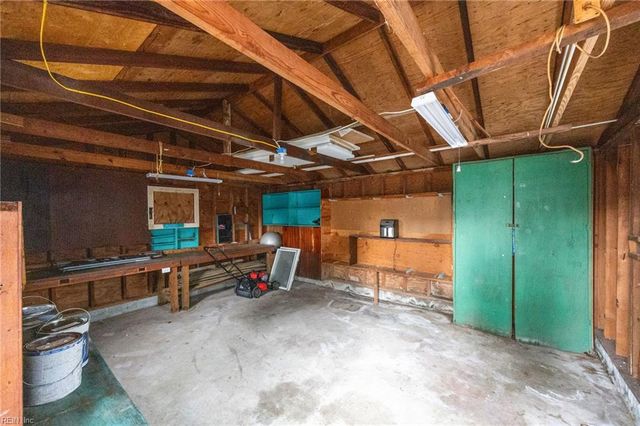 101 Yorkshire TER, Hampton, VA 23666