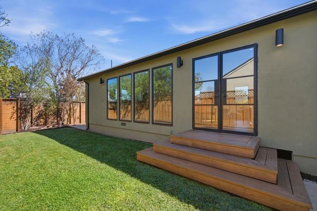 909 Sunnybrae Boulevard, San Mateo, CA 94402