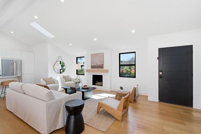 909 Sunnybrae Boulevard, San Mateo, CA 94402