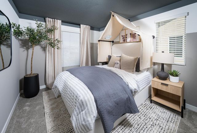10199 Ragan Dr, Elk Grove, CA 95757