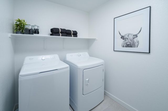 10199 Ragan Dr, Elk Grove, CA 95757