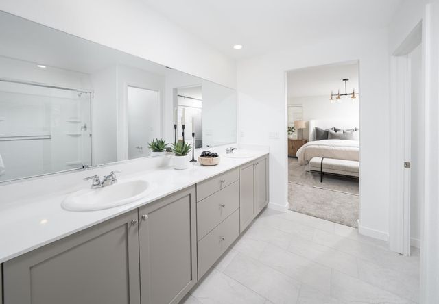 10199 Ragan Dr, Elk Grove, CA 95757