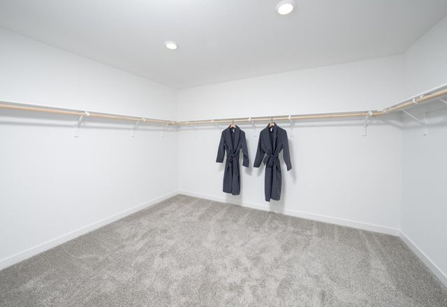 10199 Ragan Dr, Elk Grove, CA 95757