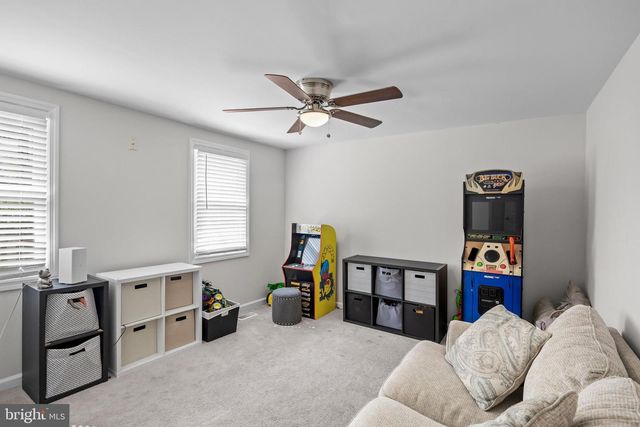 16 OREGON AVE, Mount Laurel, NJ 08054