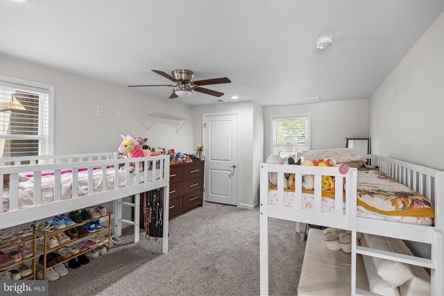 16 OREGON AVE, Mount Laurel, NJ 08054