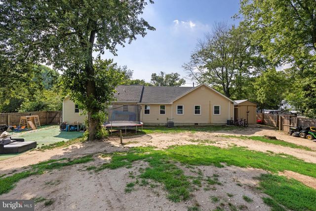 16 OREGON AVE, Mount Laurel, NJ 08054