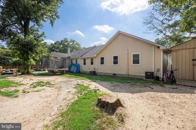 16 OREGON AVE, Mount Laurel, NJ 08054