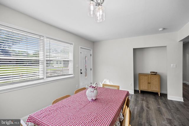 16 OREGON AVE, Mount Laurel, NJ 08054