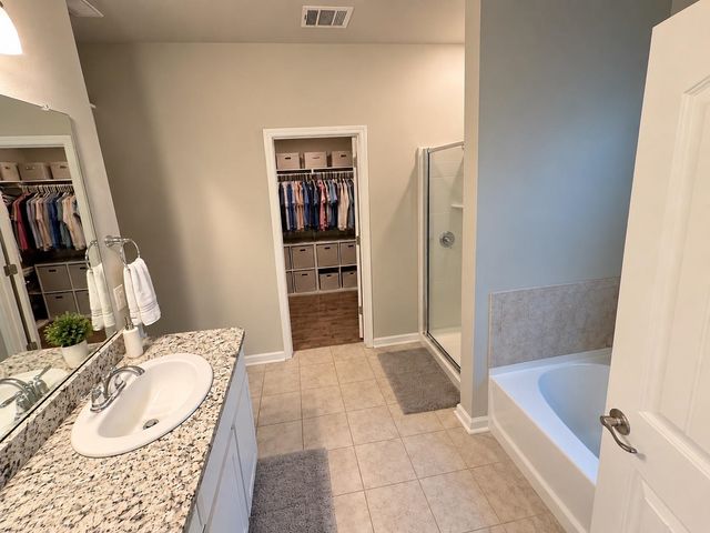 7548 Cherrybark Oak Dr, Gonzales, LA 70737