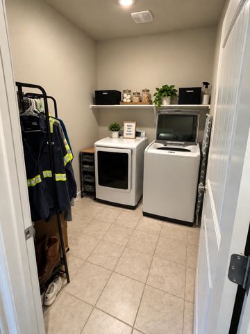 7548 Cherrybark Oak Dr, Gonzales, LA 70737