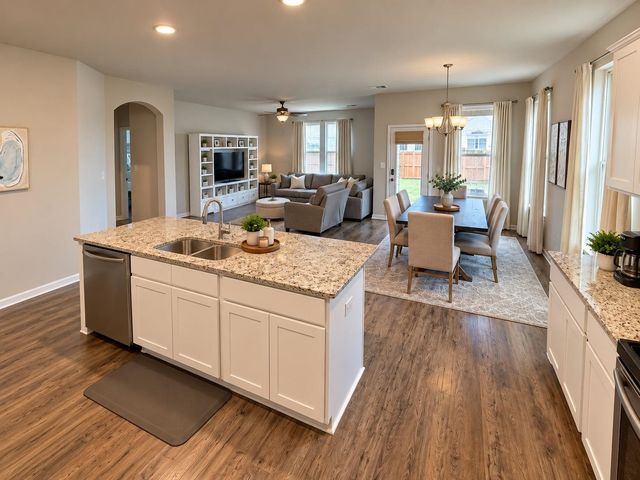 7548 Cherrybark Oak Dr, Gonzales, LA 70737