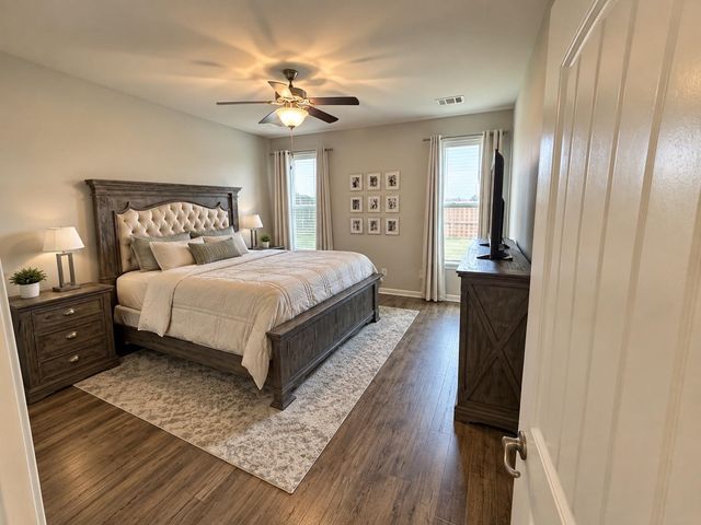 7548 Cherrybark Oak Dr, Gonzales, LA 70737