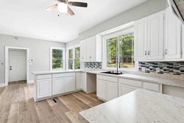 402 W Belle Street, Henderson, NC 27536