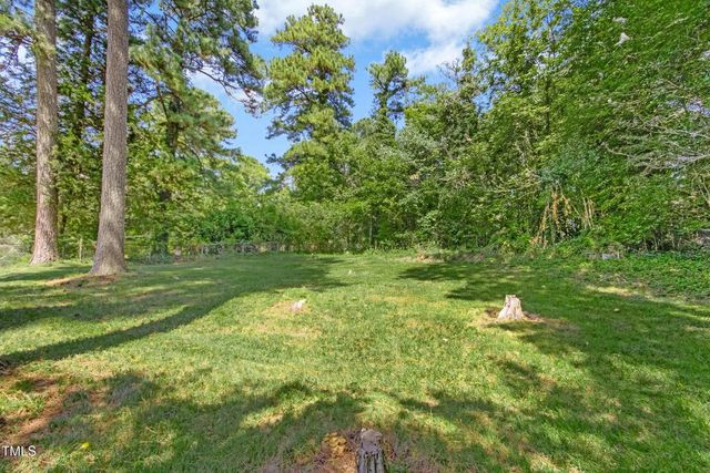 402 W Belle Street, Henderson, NC 27536