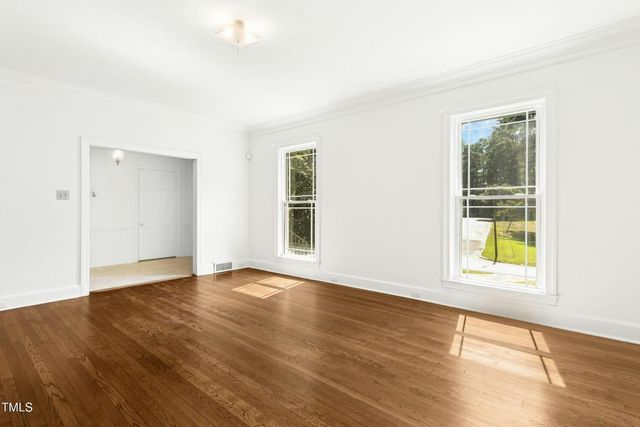 402 W Belle Street, Henderson, NC 27536