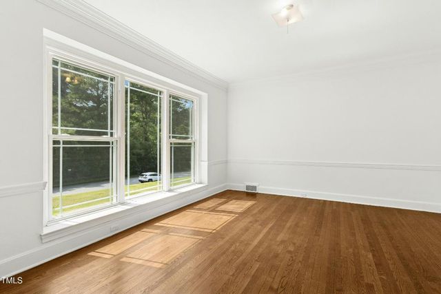 402 W Belle Street, Henderson, NC 27536