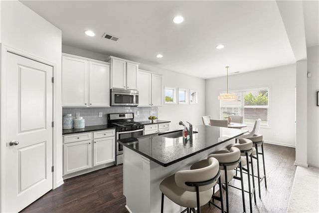 4511 Country Manor Walk, Gainesville, GA 30504