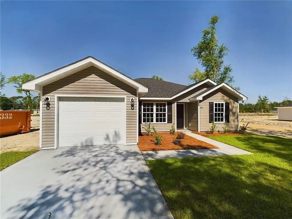 187 Pine Ridge Road, Jesup, GA 31545